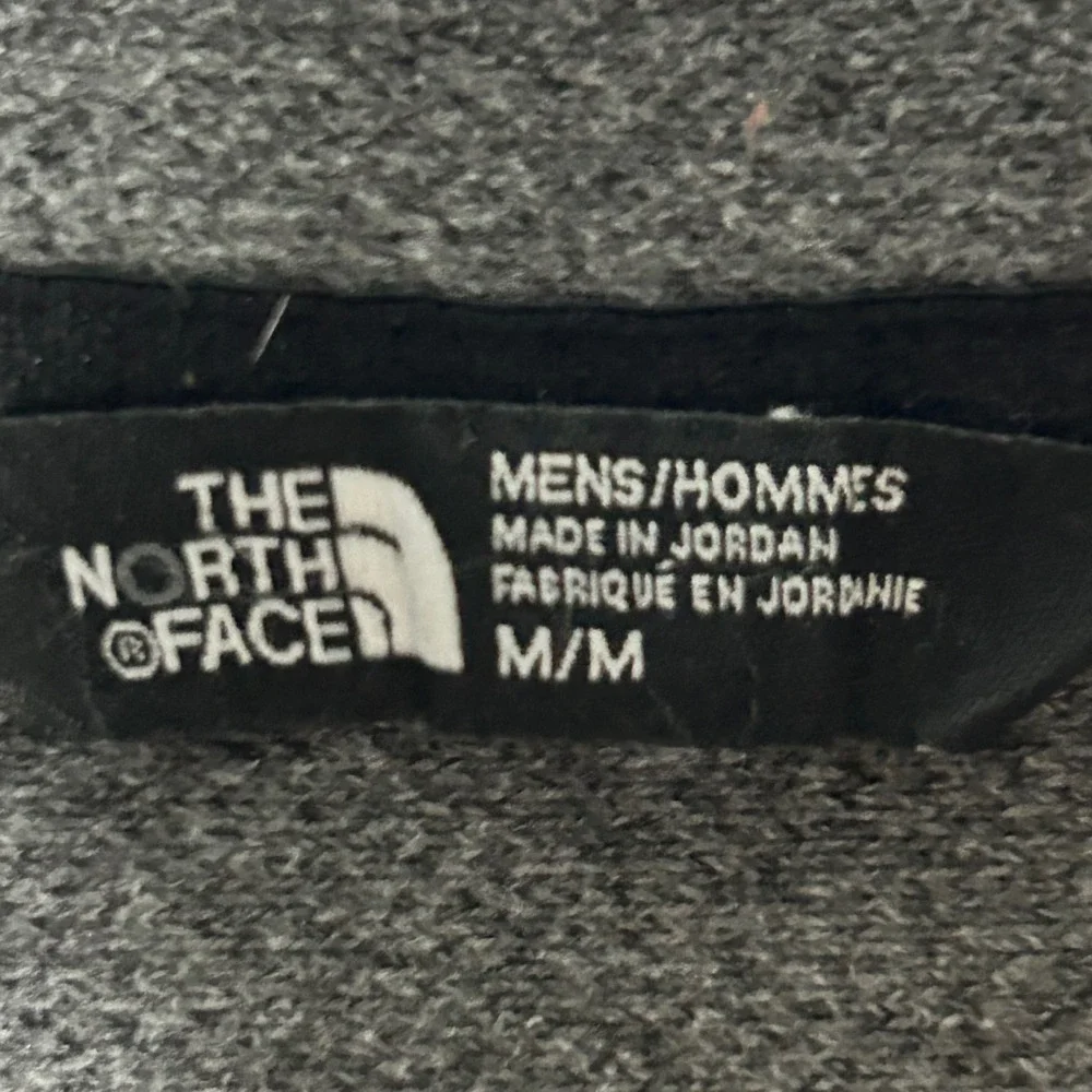 The North Face Mens Fleece Quarter Zip Pullover Gray M M‎ Athletic